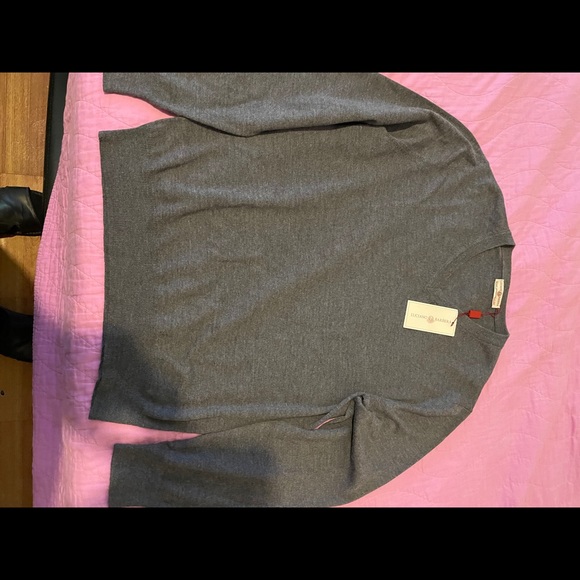 Sweater - Picture 3 of 7